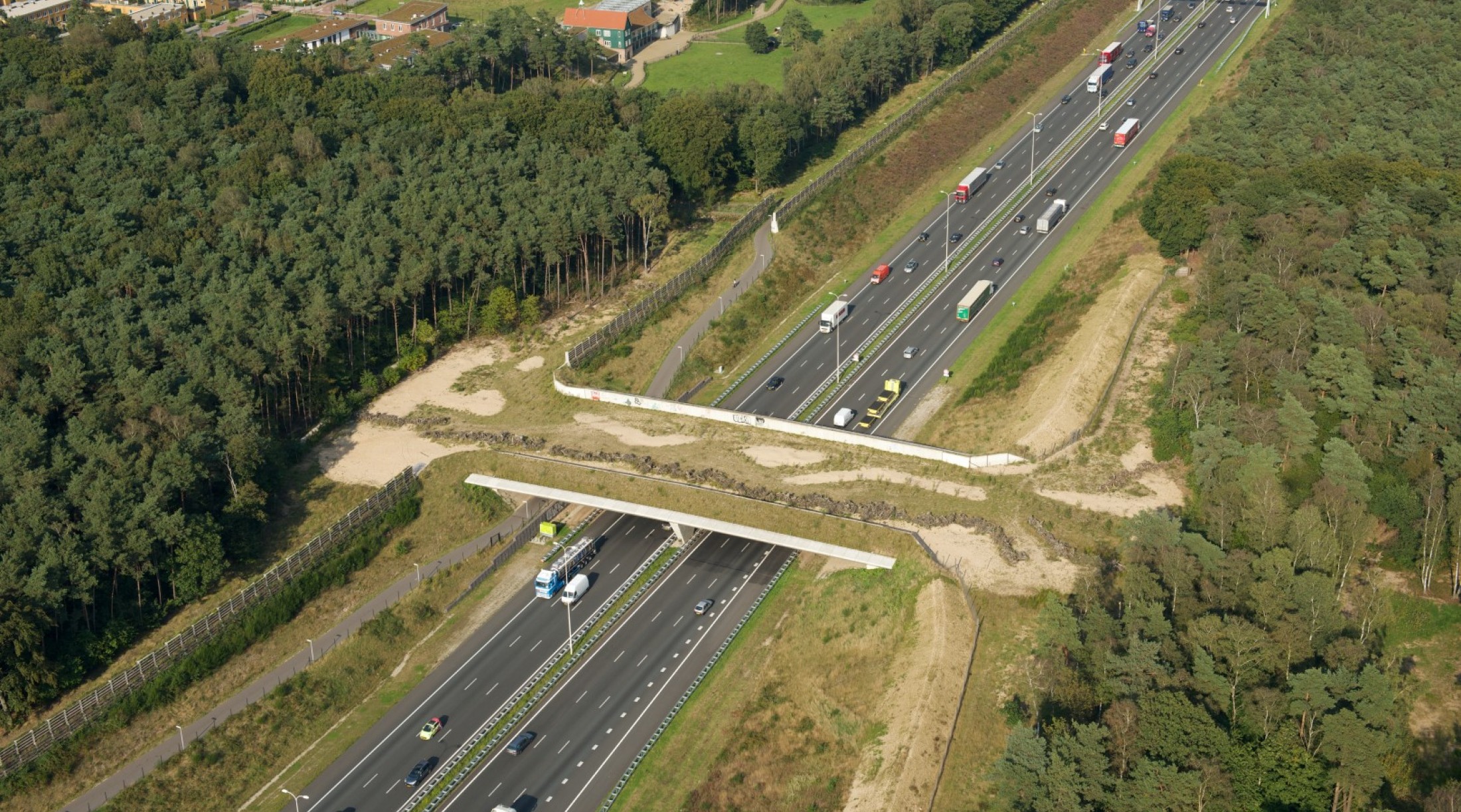 Luchtfoto ecoduct Sterrenberg (2)